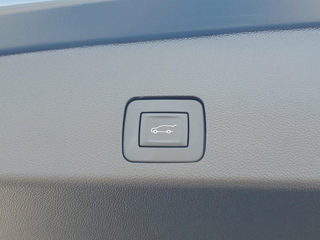 Used 2025 Buick Encore GX Sport Touring w/ Comfort Package FWD image 30