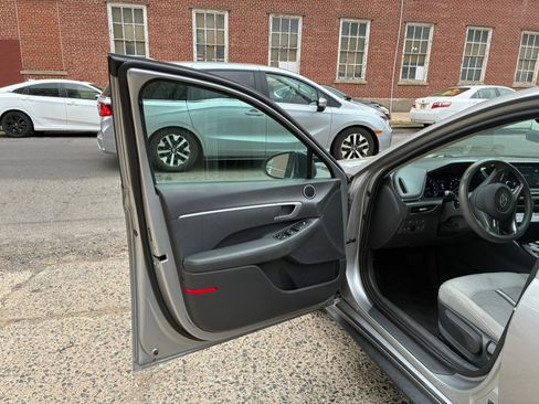 Used 2020 Hyundai Sonata SE FWD image 15