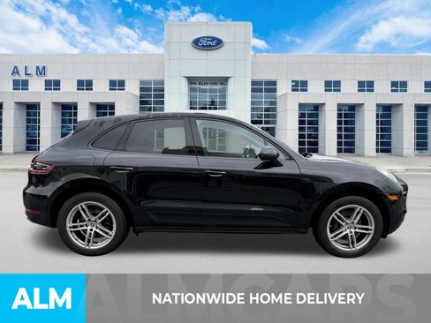 Used 2017 Porsche Macan AWD/4WD image 4