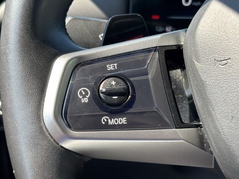 Used 2024 BMW i5 eDrive40i w/ Executive Package RWD image 19