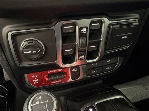New 2026 Jeep Gladiator Mojave AWD/4WD image 33