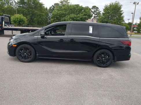 Used 2023 Honda Odyssey Sport image 6