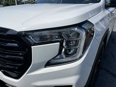 Used 2023 GMC Terrain SLE w/ Elevation Edition FWD image 6