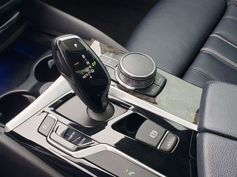 Used 2017 BMW 530i xDrive image 23