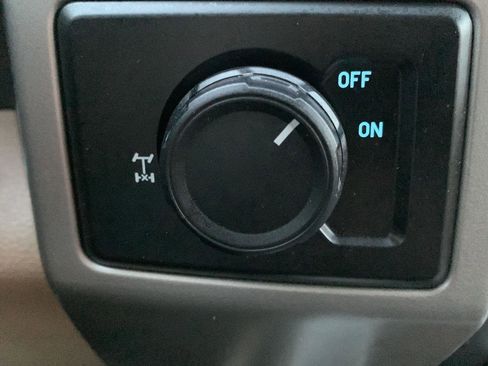 Used 2015 Ford F150 Lariat image 10