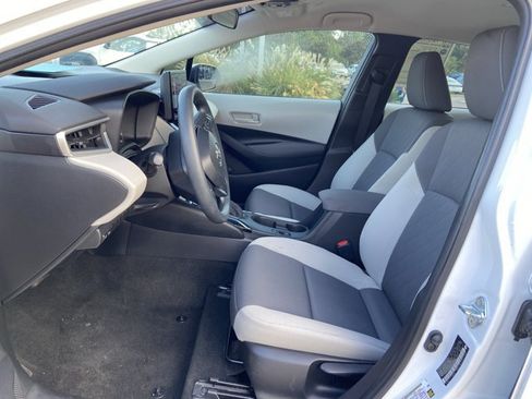 Used 2023 Toyota Corolla LE FWD image 34