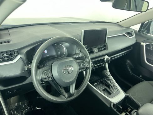 Used 2024 Toyota RAV4 XLE FWD image 20