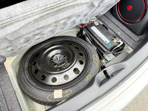 Used 2013 Chrysler 300 S image 34