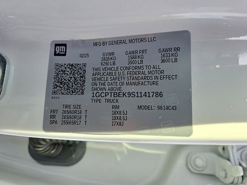 Used 2025 Chevrolet Colorado W/T w/ WT Custom Package image 28