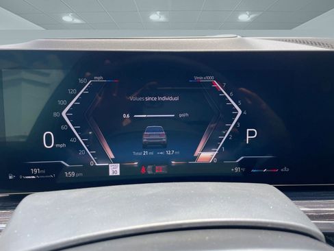 Used 2026 BMW X7 xDrive40i w/ M Sport Package image 23