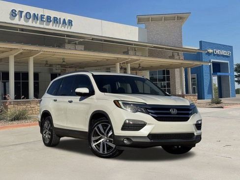 Used 2018 Honda Pilot Elite image 2