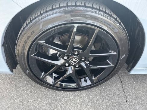 Used 2023 Honda Civic Sport image 38