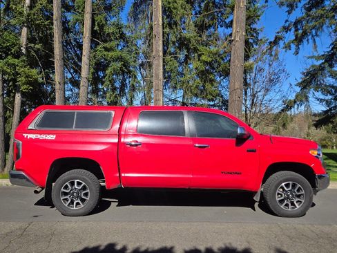 Used 2014 Toyota Tundra Limited w/ Limited Premium Package image 6