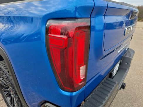 Used 2023 GMC Sierra 1500 AT4X image 34