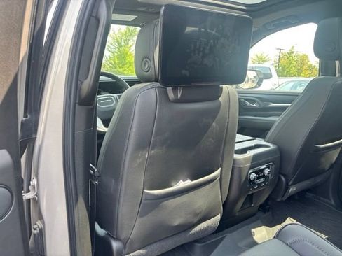 Used 2021 GMC Yukon XL Denali w/ Denali Ultimate Package AWD/4WD image 8