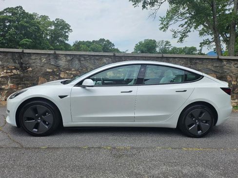 Used 2023 Tesla Model 3 Standard Range RWD image 7