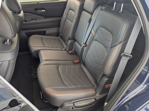 Used 2025 Nissan Pathfinder Platinum w/ Cargo Package FWD image 18