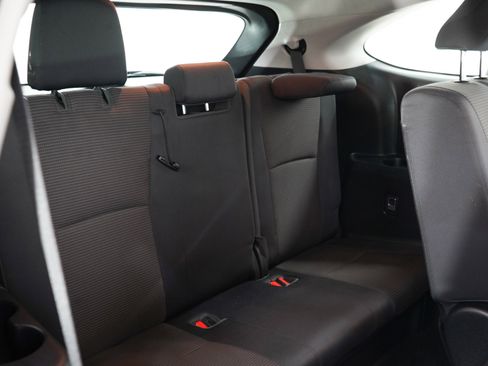 Used 2020 Toyota Highlander L AWD/4WD image 14