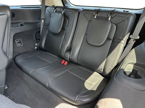 Used 2021 Lincoln Aviator Reserve w/ Equipment Group 201A AWD/4WD image 11
