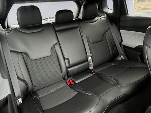 New 2026 Jeep Compass Latitude image 17