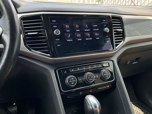 Used 2020 Volkswagen Atlas Cross Sport SEL Premium AWD/4WD image 17