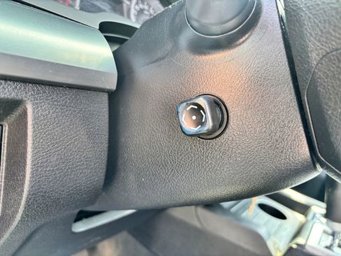 Used 2014 Toyota Tundra Platinum image 27