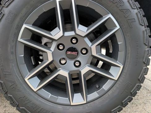 New 2026 GMC Terrain AT4 w/ Technology Package II AWD/4WD image 6