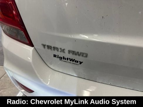 Used 2018 Chevrolet Trax LT w/ LT Convenience Package AWD/4WD image 6