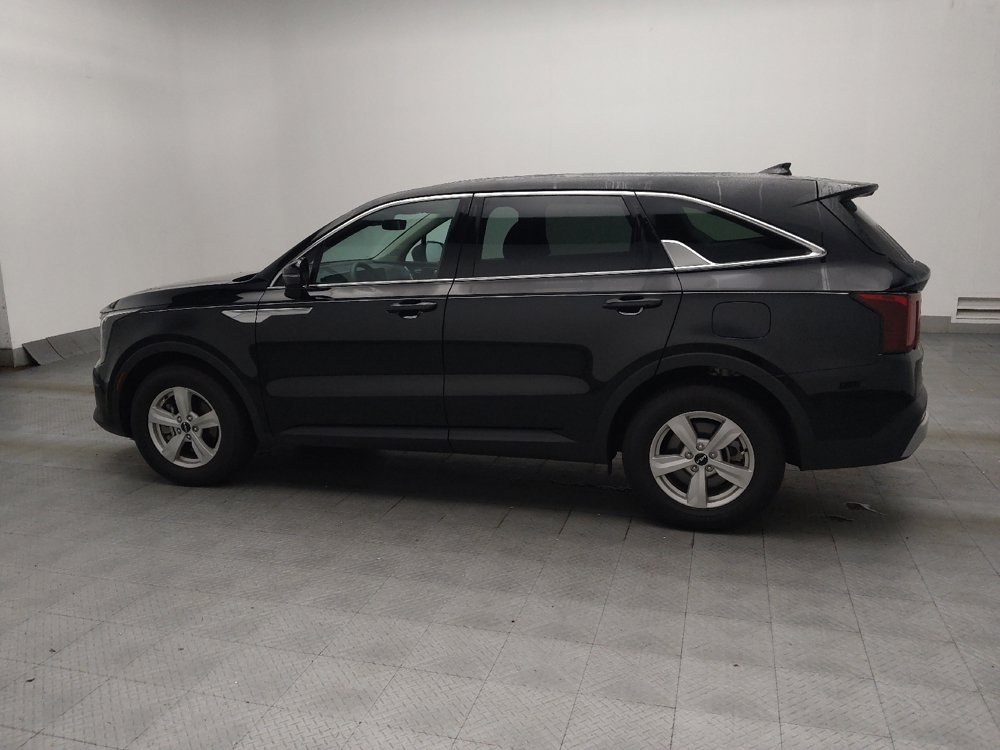 Used 2024 Kia Sorento LX FWD image 3
