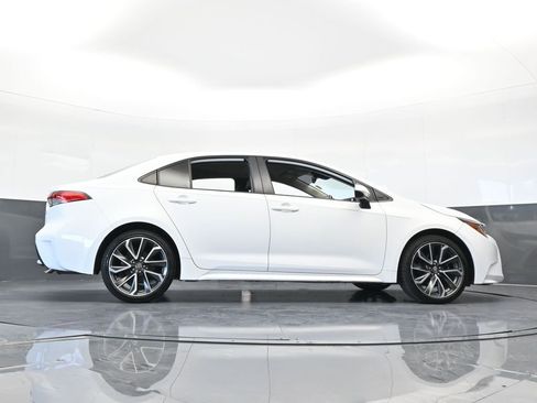 Used 2020 Toyota Corolla LE image 59
