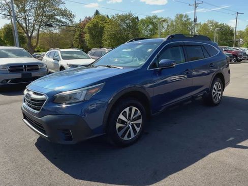 Used 2021 Subaru Outback Premium AWD/4WD image 4