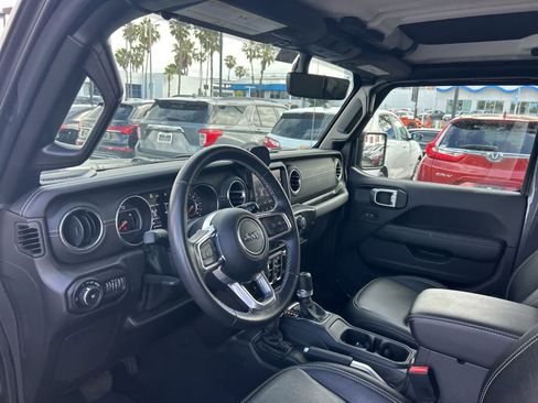 Used 2021 Jeep Wrangler Unlimited Sahara image 21