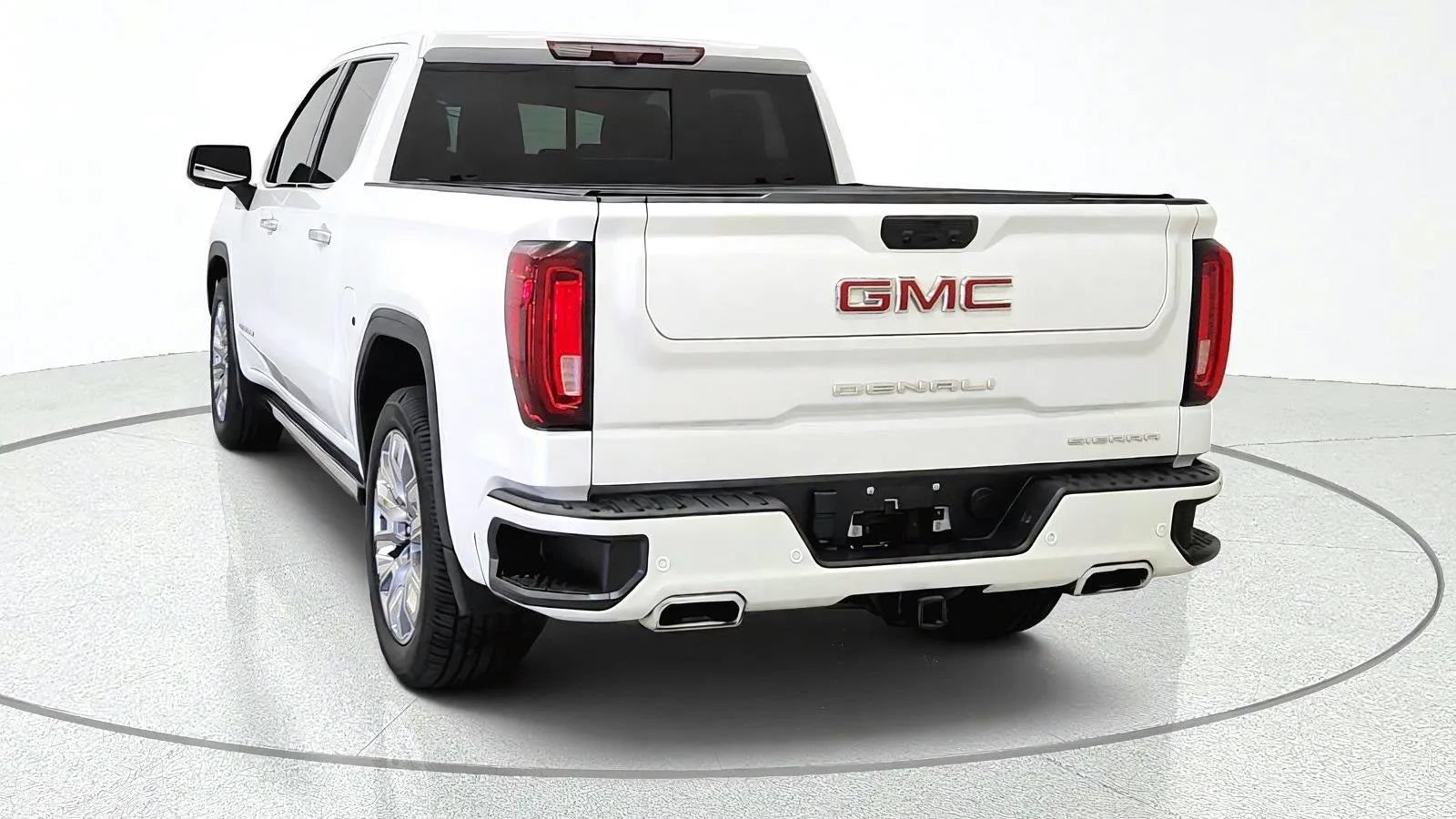Used 2024 GMC Sierra 1500 Denali w/ Denali Reserve Package AWD/4WD image 7