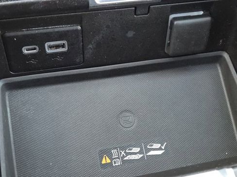 Used 2022 GMC Yukon XL Denali w/ Denali Ultimate Package image 8