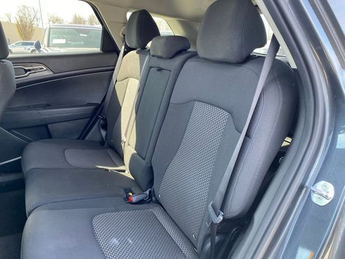 Used 2023 Kia Sportage LX image 17