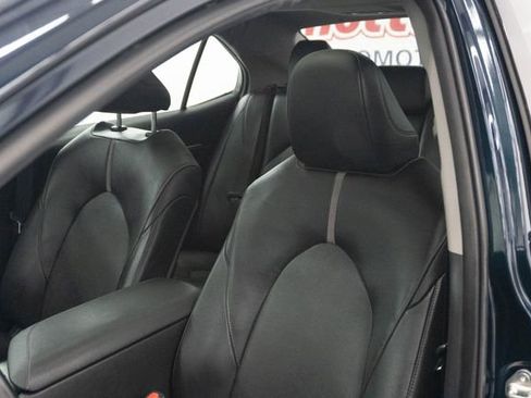 Used 2019 Toyota Camry XSE FWD image 18