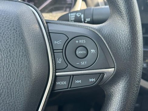 Used 2023 Toyota Camry LE w/ Convenience Package image 18