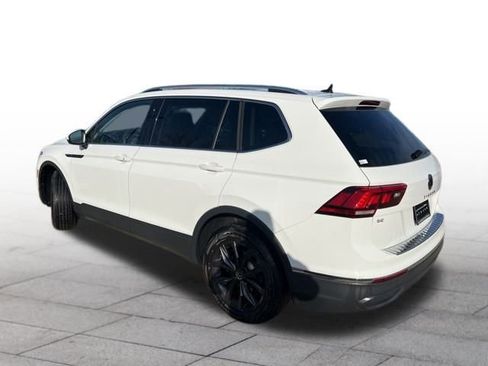 Used 2024 Volkswagen Tiguan SE image 4