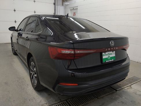 Used 2025 Volkswagen Jetta S image 5