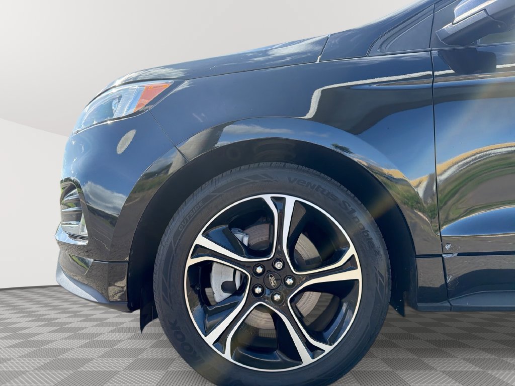 Used 2023 Ford Edge ST AWD/4WD image 18