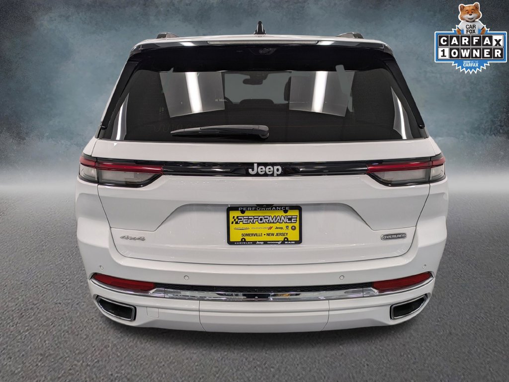 Used 2024 Jeep Grand Cherokee Overland w/ Luxury Tech Group IV AWD/4WD image 5