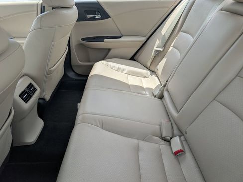 Used 2015 Honda Accord EX-L image 7