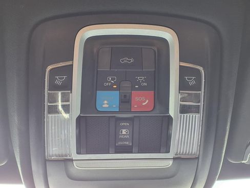 Used 2025 RAM 1500 Lone Star AWD/4WD image 7