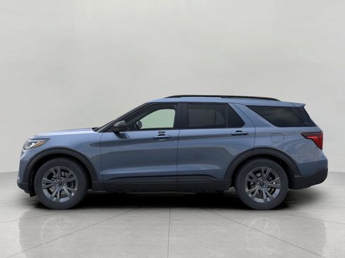 Used 2026 Ford Explorer Active w/ Active Comfort Package AWD/4WD image 4