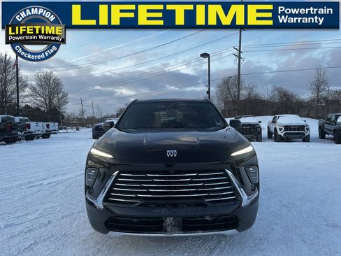 Used 2025 Buick Enclave Preferred image 3