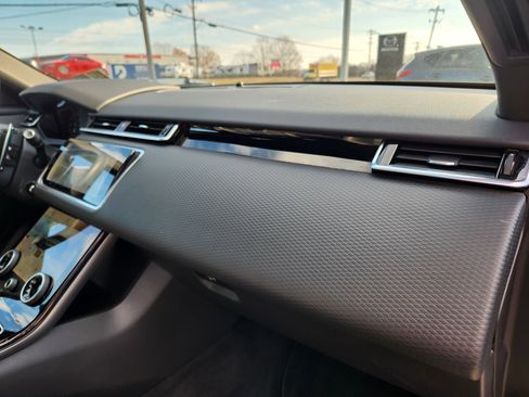 Certified 2023 Land Rover Range Rover Velar S image 17