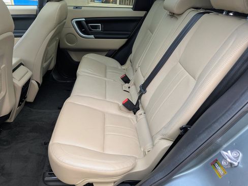 Used 2018 Land Rover Discovery Sport HSE image 6