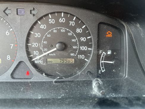 Used 2002 Toyota Corolla LE FWD image 4