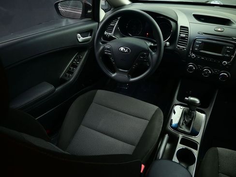 Used 2018 Kia Forte LX image 47