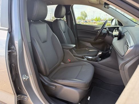 Used 2025 Buick Encore GX Preferred FWD image 13